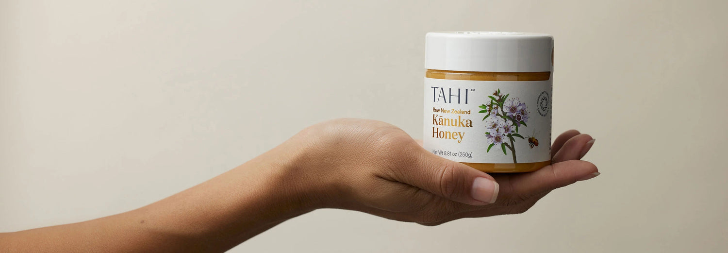 a jar of creamy and tasty Tahi Pohutukawa honey, floral new zealand honey with great taste and texture